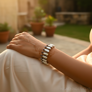 Bracelet en argent 925 plaqué rhodium pour femmes, bijoux à porter au quotidien avec diamant, topaze, perle, fleur en or pour cadeaux - Product Image 2