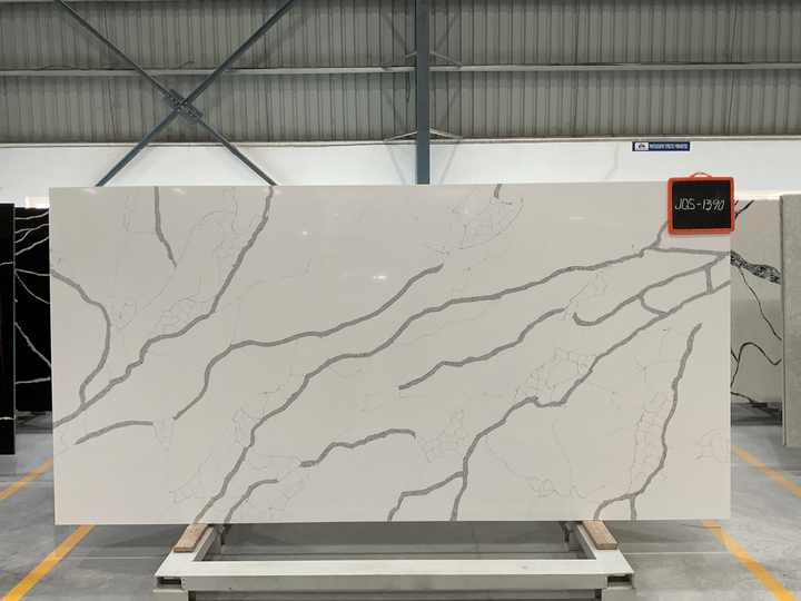 Calcutta Laza Quartz Slabs