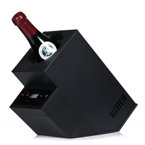 Refroidisseur de vin de bouteille de batterie avec refroidissement de semi-conducteur et adaptateur de voiture pour les voyages en voiture - Product Image 1