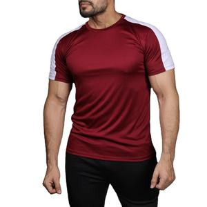 Vente de gros T-shirts à manches courtes imprimés à col rond et coupe ajustée pour hommes pour le fitness et la course à pied - Product Image 3