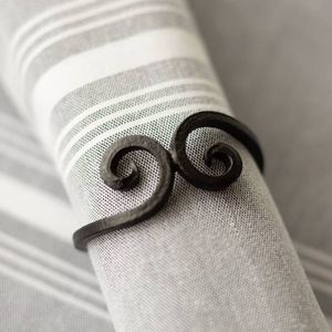 Anillo para Servilletas de Hierro Hecho a Mano, Diseño Artesanal Único, Agrega un Toque de Sofisticación, para Bodas, Cenas, Fiestas, Elegante, Funcional, de Lujo - Product Image 2