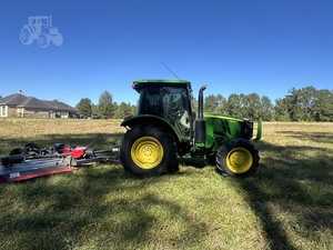 Tractor Agrícola Original Usado 6130R John Deere 100Hp con Aire Acondicionado y Calefacción, Funcionando al 100%, Cabina, 100 Caballos de Fuerza, 100hp, 120hp, 130hp - Product Image 2