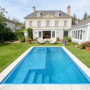 Piscina Formal con Diseño Simétrico y Jardín Ornamental - Product Image 1