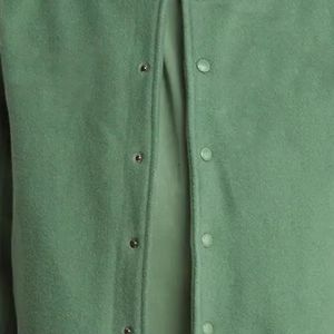 Chaquetas universitarias de lana personalizables al por mayor para hombre chaquetas de hombre con bordado de letras de béisbol con logotipo de temporada de invierno - Product Image 4