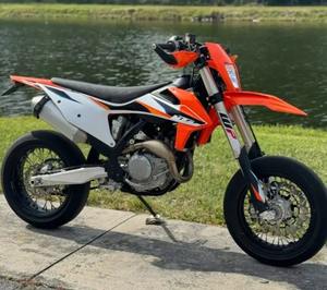 Super Ofertas Ducati Motocicleta Personalizada Panigales V4 S Rojo Ducati en Venta - Lista para Enviar - Product Image 3