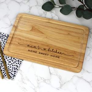 Tabla de cortar de madera gruesa diseñada para cortar alimentos en cubitos en cocinas de hogar o restaurante - Product Image 2