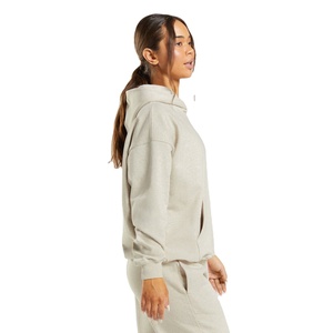 เสื้อฮู้ดไหมพรมโอเวอร์ไซส์สำหรับผู้หญิง ทรงหลวม ป้องกันขนร่วง ไหล่ตก ไซส์พลัส สปอร์ตแวร์แบบสวมใส่สบาย สีพื้น - Product Image 4