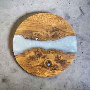 Picar madera y resina - Product Image 1