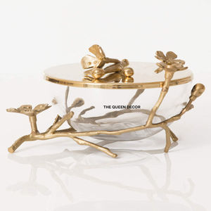 Moderno y Exclusivo Tazón de Aluminio con Diseño Único y Acabado Pulido para Servir Frutas, Dulces Secos y Chocolate - Product Image 4