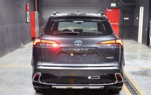 Nuevo Toyota Corolla Cross Hybrid SUV Conducción a la derecha Caja de cambios automática Tracción delantera Luz Cuero oscuro Interior Eléctrico - Product Image 3