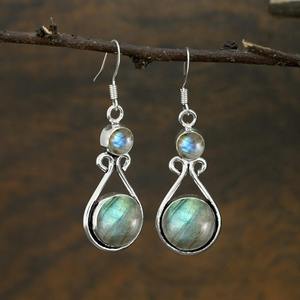 Cabujón de piedras preciosas de labradorita, pendientes de gota de plata esterlina sólida 925, joyería de plata lista para fiesta para mujer, diseño colgante para niñas - Product Image 2