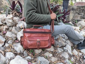 กระเป๋าหนังสไตล์วินเทจสำหรับผู้หญิงกระเป๋าใส่เอกสารกล้อง DSLR มีกระดุมตกแต่งลายปัก - Product Image 5