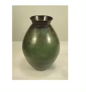 Vase à fleurs fait main de conception luxueuse en métal de qualité chère pour la galerie et le bureau décoratif dernière arrivée Pot de fleur martelé - Product Image 5