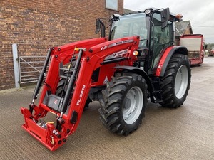 2025 MASSEY FERGUSON 5711M 100HP a 174 HP Tractores en venta - Product Image 5