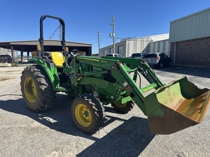 Proveedor Verificado de Tractores John Deere 4066M Listos para Venta y Entrega - Product Image 3