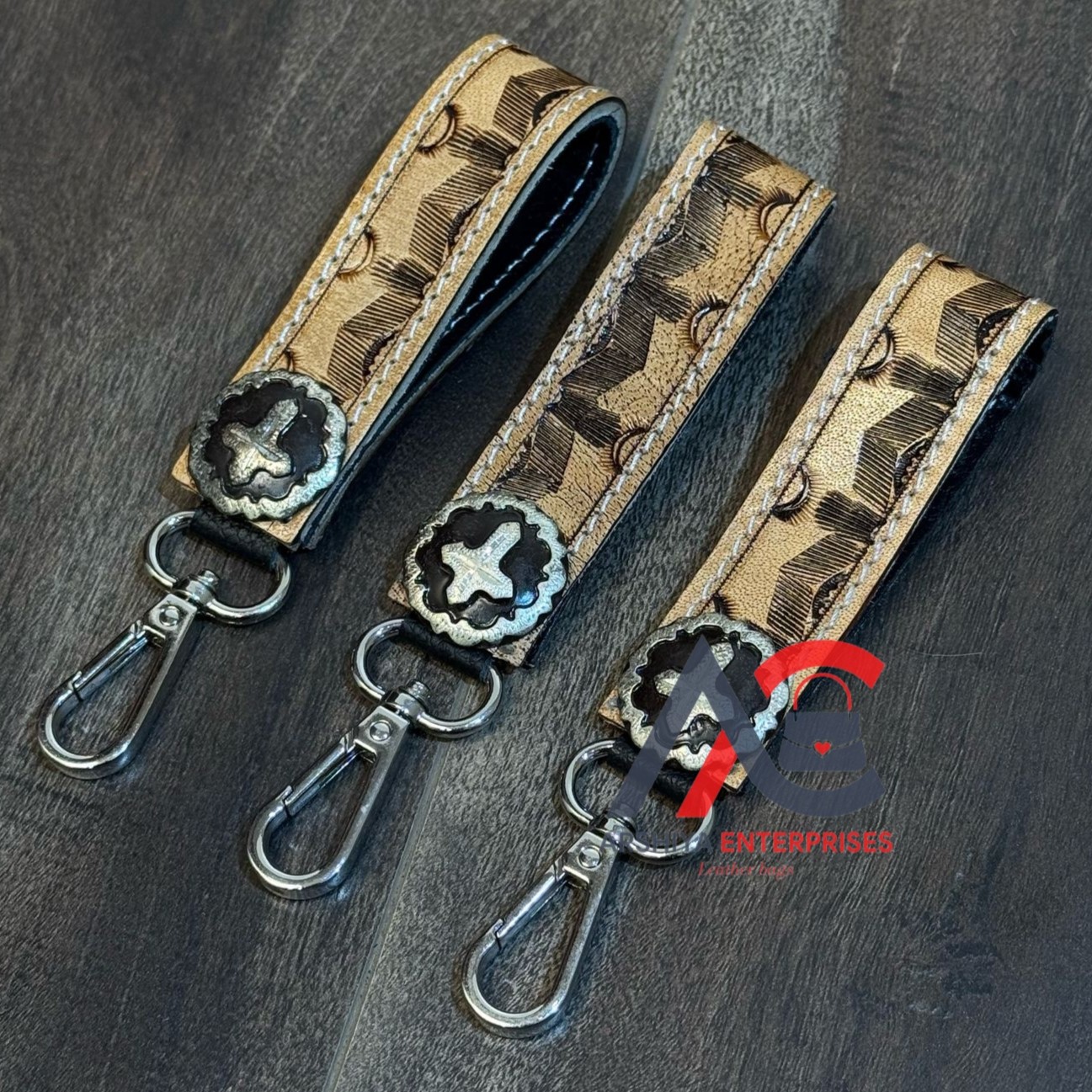 สีน้ำตาล