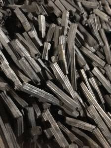 | CHARBON DE BOIS DU VIETNAM | CHARBON DE SCIE DE HAUTE QUALITÉ AU MEILLEUR PRIX DE L'INDUSTRIE BBQ RESTAURANT POUR LES CLIENTS - Product Image 3