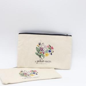 Vente en gros Pochette à fermeture éclair en toile de coton personnalisée écologique Trousse de maquillage réutilisable avec logo à motif de bonbon Style tendance - Product Image 4