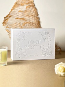 Scatola regalo in carta goffrata bianca di lusso con stampa floreale personalizzata con motivo floreale Eco Friendly <span class=keywords><strong>per</strong></span> Set regalo Premium - Product Image 3
