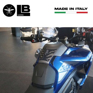 Adesivi Protettivi 3D Personalizzati per Serbatoio Moto Triumph Tiger 1200 GT Pro, Compatibili con Motociclette - Product Image 4