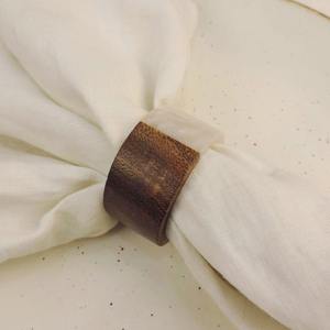 Ensemble de ronds de serviette en or, accessoires modernes et élégants pour mariage, ronds de serviette en forme de fleur pour décoration de table de mariage - Product Image 2