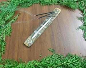 Porte-bâton d'encens en bois de manguier sculpté à la main plateau attrape-cendres support en bois Agarbatti pour parfum de maison et utilisation de méditation - Product Image 2