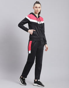 Conjunto de chándal de 2 piezas negro sólido personalizado para mujer, pantalones de chándal transpirables con capucha para invierno, sudor de 2 piezas de longitud completa de alta demanda - Product Image 2