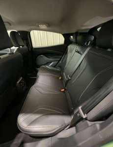 SUV eléctrico de alto rendimiento 2024, superventas, con bajo kilometraje, tracción total dual, aceleración instantánea y batería de largo alcance. - Product Image 3