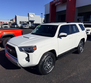 <span class=keywords><strong>Toyota</strong></span> <span class=keywords><strong>4Runner</strong></span> TRD Pro 2024 blanche, moteur essence, occasion, sièges en cuir, toit ouvrant, SUV, camionnette, au meilleur prix. - Product Image 1