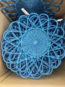 Placa de cargador de ratán decorativa ligera para un uso fácil Placa de cargador de ratán rústico funcional para el comedor diario - Product Image 2