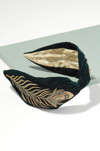 Nueva Diadema de Tela Hecha a Mano para Mujer con Cuentas, Perlas, Cadena de Estrás y Bordado para Fiestas y Eventos - Product Image 4