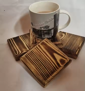 Dessous de verre personnalisé de forme carrée avec logo gravé au laser Dessous de verre en noyer par artisanat en croissant - Product Image 1