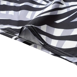 Short de plage décontracté à carreaux pour hommes à séchage rapide 100% polyester Accessoire pour activités nautiques d'été avec poches écologiques - Product Image 3