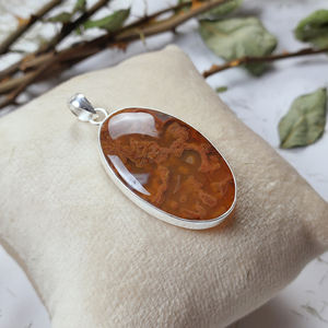 Pendentif en agate rouge du Botswana de forme ovale en argent sterling 925, vente en gros |   Fournisseur en gros de bijoux en pierres précieuses personnalisés - Product Image 4