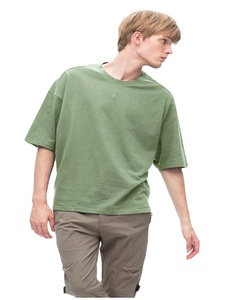 T-shirt surdimensionné à épaules tombantes de haute qualité en gros T-shirts pour hommes avec impression graphique personnalisée - Product Image 3