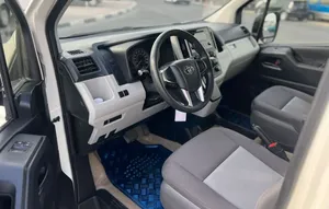 HIACE 2023 USADA EN EXCELENTES CONDICIONES, 13 PLAZAS - Product Image 2