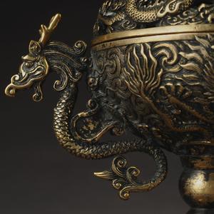 Quemador de Incienso Religioso de Latón de la COLECCIÓN DE CALIDAD, Diseño Vintage, Hecho en Uttar Pradesh, India - Product Image 3