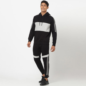 ชุดกีฬาแบบสวมศีรษะมีฮู้ดสำหรับผู้ชายชุดวิ่งออกกำลังกายแขนยาวชุดออกกำลังกายแบบกำหนดเอง OEM - Product Image 3