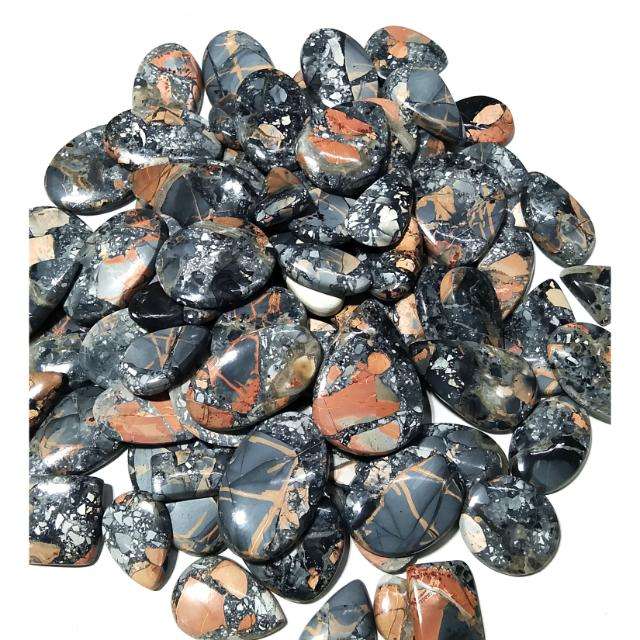 น้ำตาล, เทา, ดำ