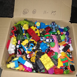 Jouets en plastique usagés propres, lot mixte |   Jouets durs d'occasion pour enfants |   Approvisionnement en gros prêt à être expédié - Product Image 5