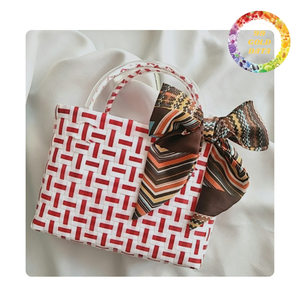 Bolsa de plástico duradera con asa | Varios tamaños y colores adecuados para las compras diarias | Listo para enviar - Product Image 4