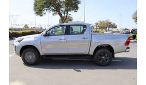 <span class=keywords><strong>Hilux</strong></span> 4x4 Pick-up d'occasion <span class=keywords><strong>2022</strong></span> avec sièges en cuir, régulateur de vitesse adaptatif, transmission intégrale, automatique, 5 places à <span class=keywords><strong>prix</strong></span> avantageux - Product Image 4