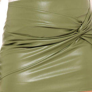 Jupe en cuir de haute qualité pour femme, design élégant, coupe ajustée, jupe de marque en peau de mouton, confortable et chaude pour l'hiver et l'automne - Product Image 6