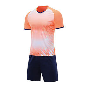 Uniforme de Fútbol Personalizado, Servicio OEM, Conjunto de Camiseta y Pantalones Cortos de Rendimiento Duradero, Características Anti-UV y Transpirables para Equipos, Clubes y Deportes - Product Image 5