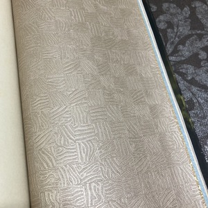 Papel tapiz en relieve de color metálico para el hogar - Product Image 1