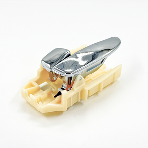 Poignée de porte intérieure chromée avant gauche pour Hyundai Elantra XD 826102D000 - Product Image 3