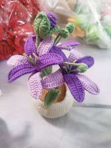 Maceta de Lirios Tejida a Mano, Maceta de Flores de Ganchillo, Regalo de Inauguración de Casa, Regalo de Cumpleaños, Decoración Floral de Lirios para el Hogar - Product Image 5
