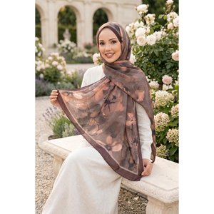 Sciarpa in chiffon traspirante con motivo floreale rosa, ispirata al caffè mediorientale, personalizzabile con logo, stampa digitale, in bambù - Product Image 1