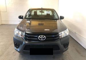 Remise Utilisé pour Toyota Hilux Pickup Truck 2017-2019 Conduite à droite Manuel Diesel AWD Sièges en cuir R18 Disponible Vente en ligne - Product Image 2