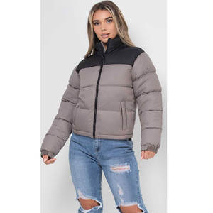 Veste matelassée réversible imperméable et respirante à capuche pour femme, qualité supérieure, personnalisable en gros - Product Image 1